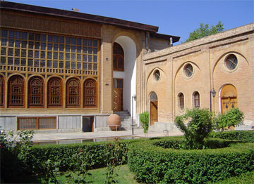 sanadaj iran museum kurdistan